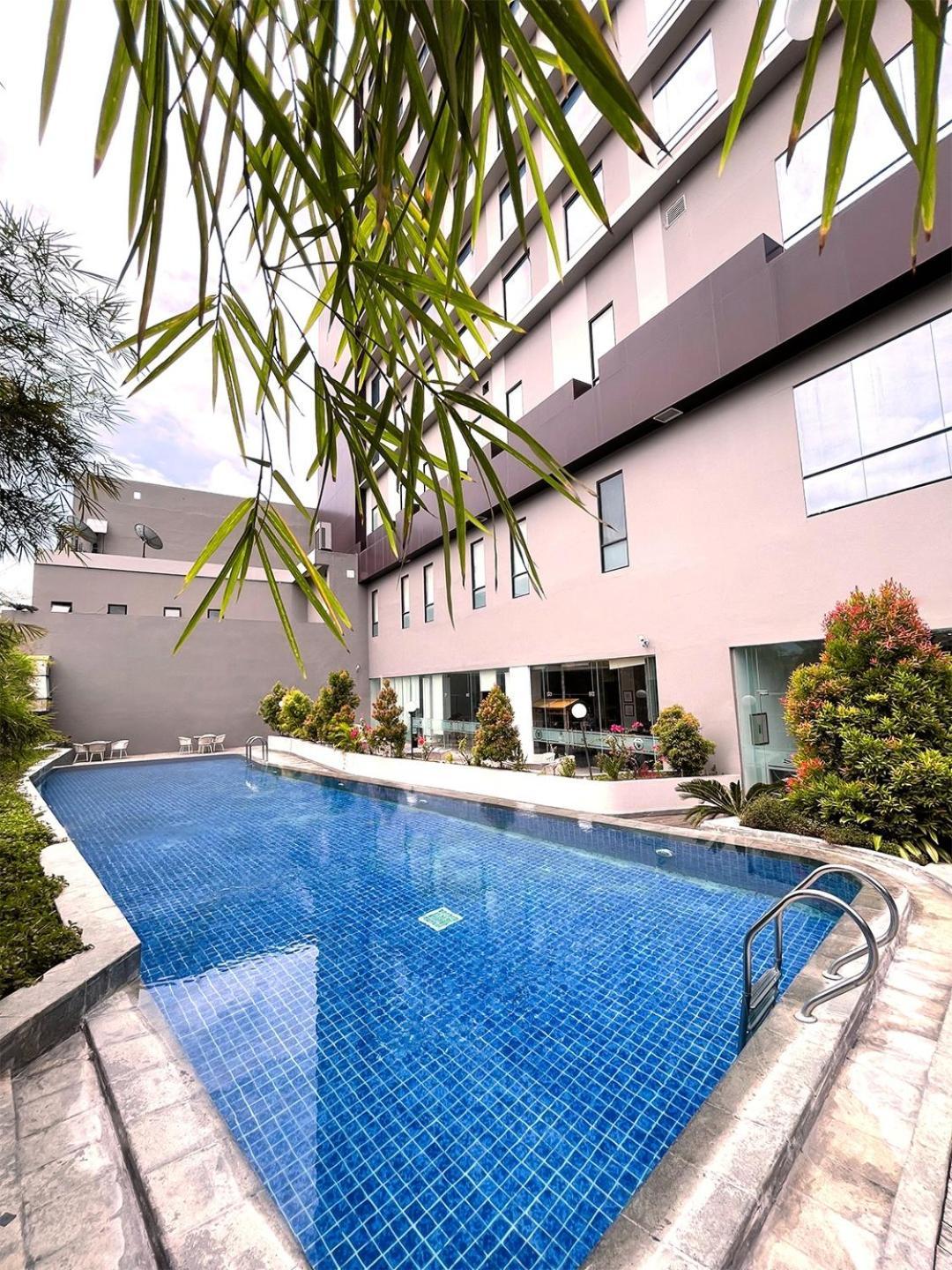 Hotel Suni Abepura Jayapura Buitenkant foto